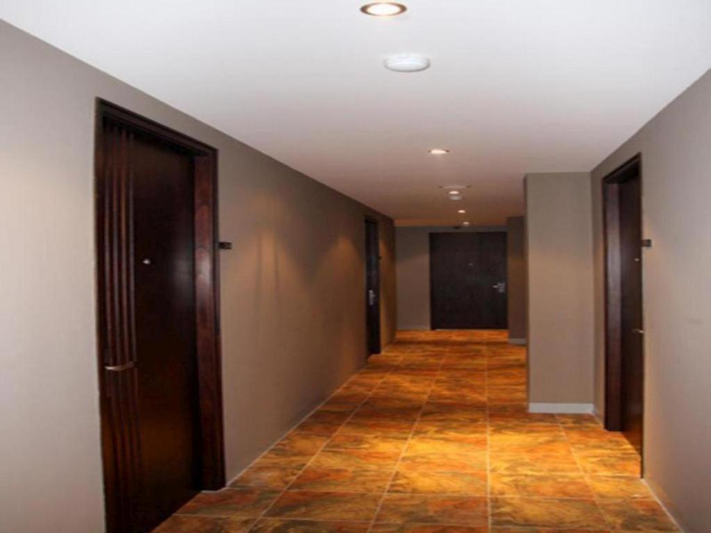 Plan B Hotel Padang  Exterior photo